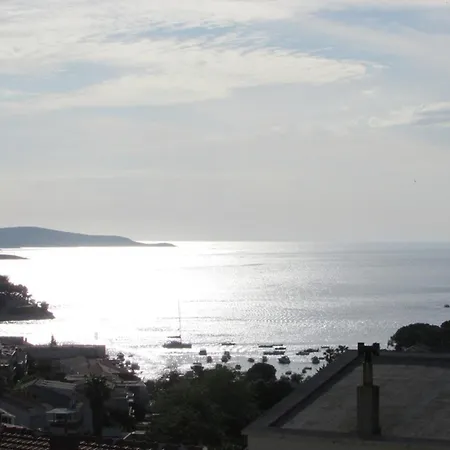 Paladina Πανσιόν 3*