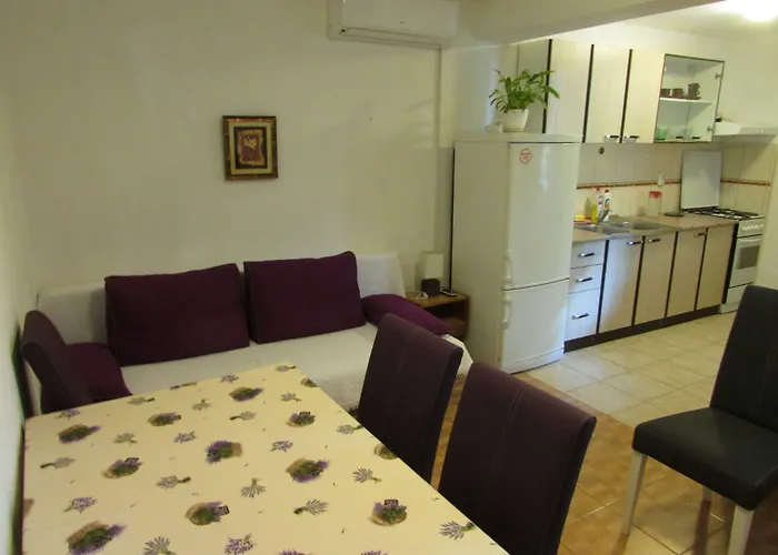 Paladina Gostinjska kuća Hvar Town